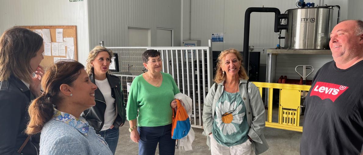 Martina Aneiros pon en valor as últimas actuacións realizadas pola Confraría de Cedeira nos equipamentos pesqueiros e instalacións portuarias