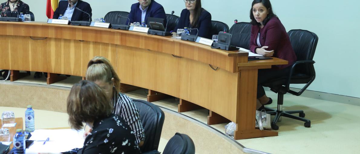  La secretaria general técnica y las directoras generales de Pesca, Acuicultura e Innovación Tecnológica y de Desarrollo Pesquero respondieron a distintas preguntas en la Comisión 8ª