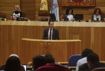 Alfonso Villares señala que se tomarán las medidas necesarias para recuperar los bancos marisqueros con el consenso del sector y contando con el aval de la ciencia